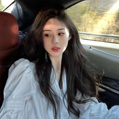 跪毯旁的眼泪